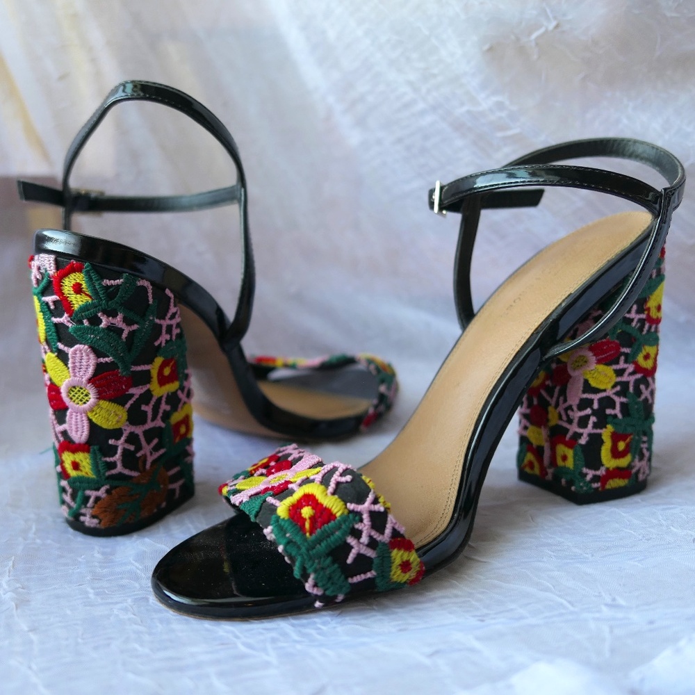 Embroidered floral block heel sandals size 6 women